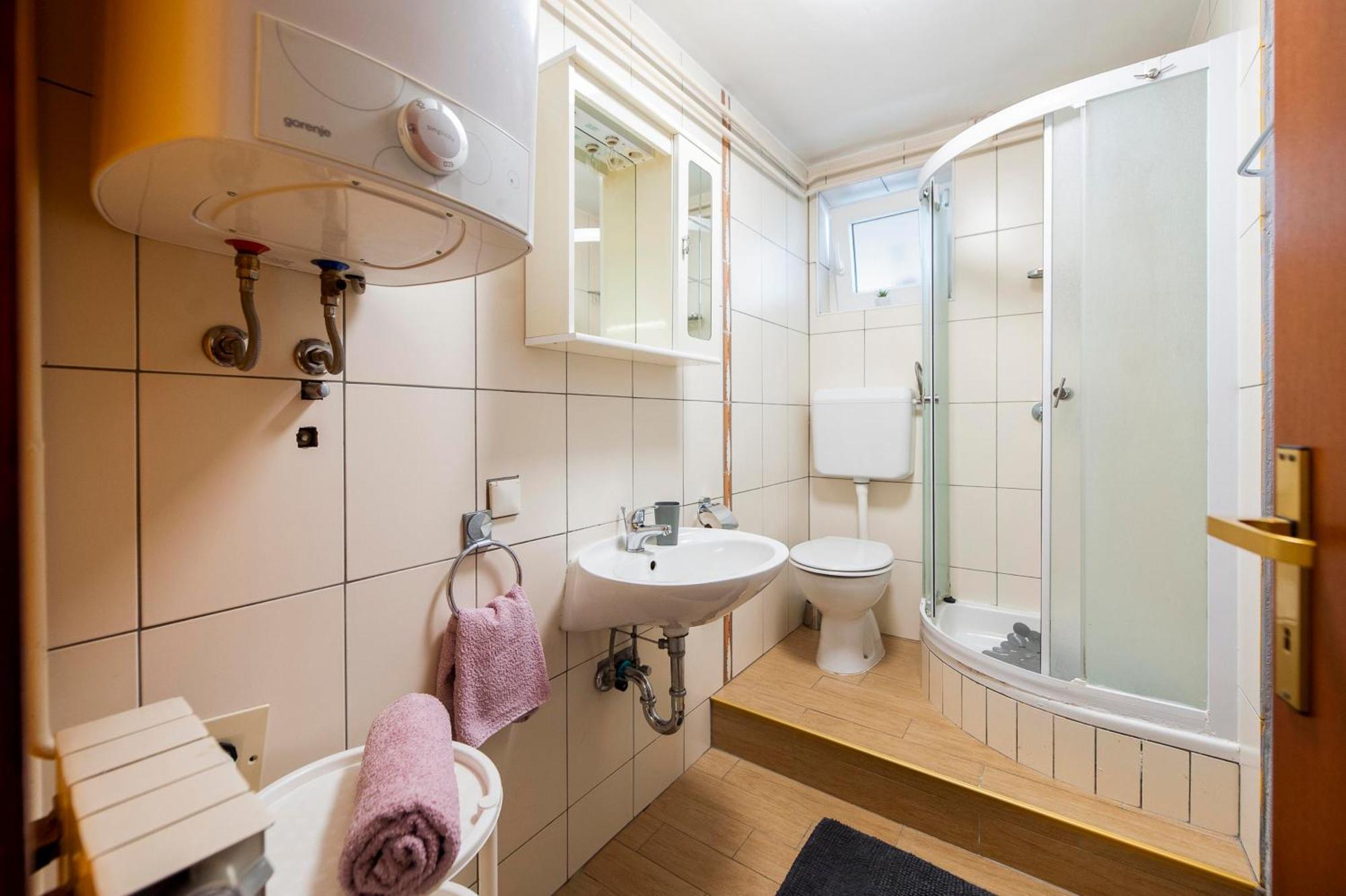 Apartments And Room Silvana โรวีน ภายนอก รูปภาพ