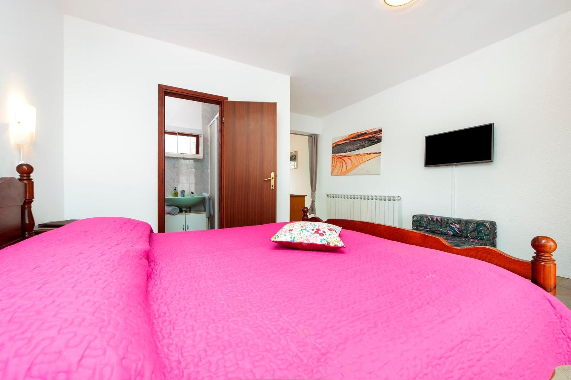 Apartments And Room Silvana โรวีน ภายนอก รูปภาพ